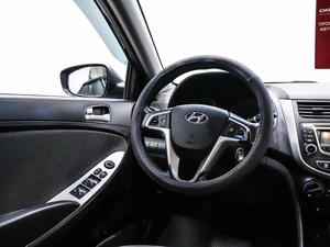 Седан Hyundai Solaris 2014 года, 940000 рублей, Красноярск
