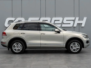 Внедорожник Volkswagen Touareg 2012 года, 1845000 рублей, Краснодар