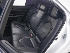 Седан Toyota Camry 2019 года, 2673444 рублей, Москва