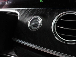Седан Mercedes-benz E-класс 2020 года, 3790000 рублей, Красный Пахарь