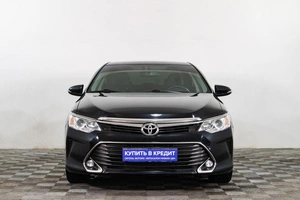 Седан Toyota Camry 2018 года, 2699000 рублей, Сургут