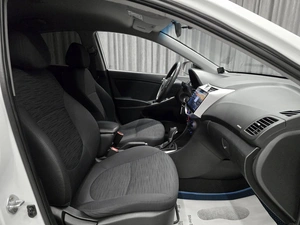 Седан Hyundai Solaris 2016 года, 899000 рублей, Красноярск