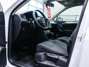 Внедорожник Volkswagen Tiguan 2020 года, 2000000 рублей, Красноярск