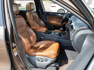Внедорожник Volkswagen Touareg 2014 года, 2340000 рублей, Краснодар