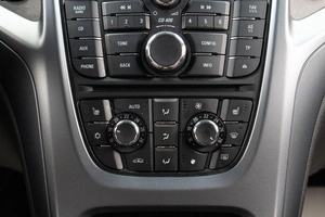 Хетчбэк Opel Astra 2012 года, 559000 рублей, Оренбург