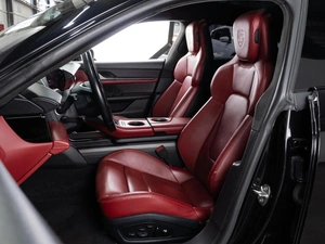 Седан Porsche Taycan 2020 года, 8350000 рублей, Тюмень