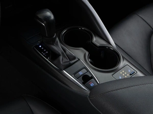 Седан Toyota Camry 2022 года, 2697055 рублей, Москва