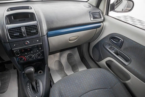 Хетчбэк Renault Clio 2004 года, 399000 рублей, Барнаул