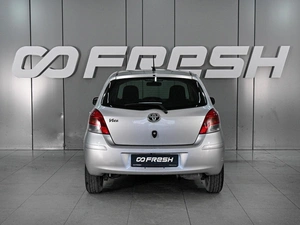 Хетчбэк Toyota Vitz 2010 года, 600000 рублей, Ростов-на-Дону