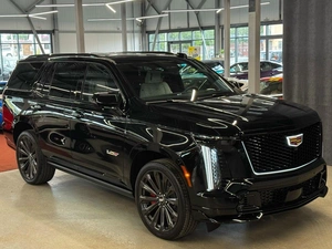 Внедорожник Cadillac Escalade-V 2026 года, 27000000 рублей, Павловская Слобода