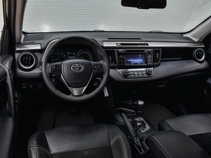 Внедорожник Toyota RAV4 2016 года, 2190000 рублей, Краснодар