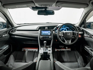 Седан Honda Civic 2017 года, 1800000 рублей, Красноярск