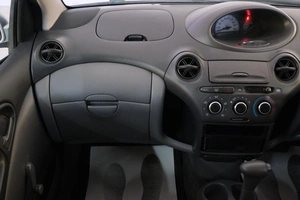 Хетчбэк Toyota Vitz 1999 года, 419000 рублей, Омск