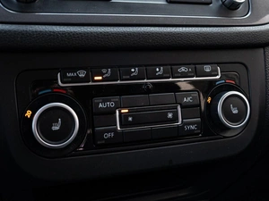 Внедорожник Volkswagen Tiguan 2012 года, 1020000 рублей, Краснодар