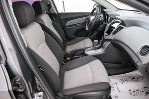 Седан Chevrolet Cruze 2011 года, 779000 рублей, Красноярск