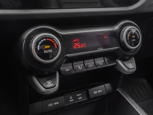 Седан Kia Rio 2020 года, 1610000 рублей, Волгоград