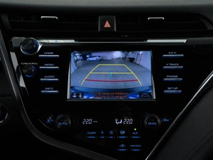 Седан Toyota Camry 2018 года, 2597077 рублей, Москва