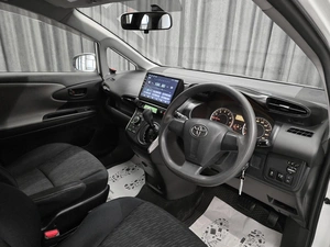 Минивэн Toyota Wish 2010 года, 1050000 рублей, Красноярск