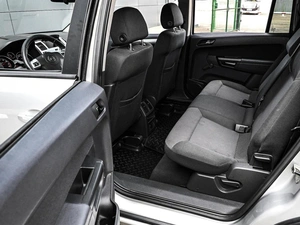 Минивэн Opel Zafira 2012 года, 594000 рублей, Кирилловка