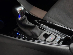 Внедорожник Toyota C-HR 2019 года, 2269000 рублей, Красноярск