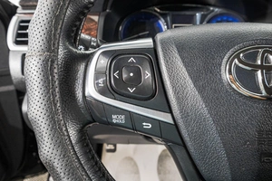 Седан Toyota Camry 2017 года, 2159000 рублей, Барнаул