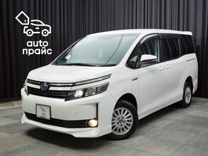 Минивэн Toyota Voxy 2015 года, 1797000 рублей, Красноярск