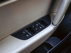 Внедорожник Volkswagen Touareg 2013 года, 2580000 рублей, Краснодар