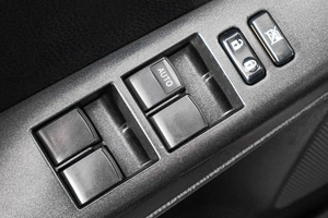 Внедорожник Toyota RAV4 2016 года, 2399000 рублей, Барнаул