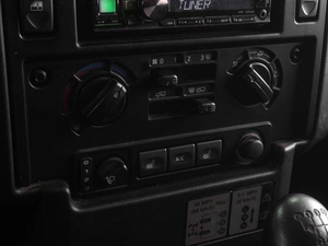 Внедорожник Land Rover Defender 2013 года, 3139000 рублей, Тюмень