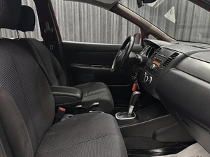 Хетчбэк Nissan Tiida 2011 года, 790000 рублей, Красноярск
