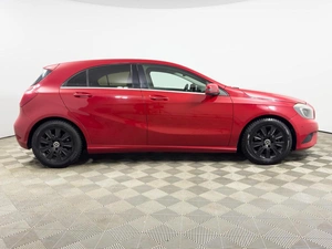 Хетчбэк Mercedes-benz A-класс 2013 года, 1406700 рублей, Казань