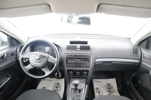 Седан Skoda Octavia 2010 года, 749000 рублей, Железногорск