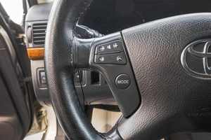 Седан Toyota Avensis 2006 года, 749000 рублей, Барнаул