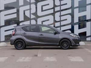 Хетчбэк Toyota Aqua 2017 года, 1199000 рублей, Краснодар