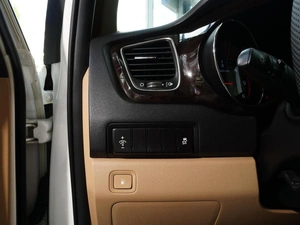 Минивэн Kia Carnival 2018 года, 2649000 рублей, Тверь