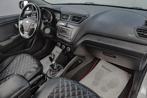 Седан Kia Rio 2015 года, 929000 рублей, Челябинск