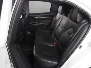 Седан Toyota Camry 2019 года, 2899000 рублей, Красный Пахарь