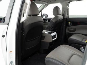 Минивэн Kia Carnival 2025 года, 6098999 рублей, Москва