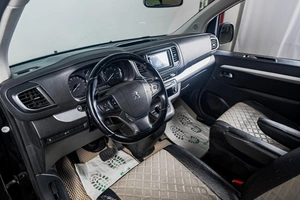 Минивэн Peugeot Traveller 2018 года, 3039000 рублей, Томск
