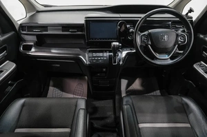 Минивэн Honda Stepwgn 2017 года, 2389000 рублей, Новокузнецк