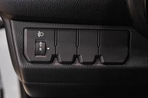 Седан Toyota Corolla Axio 2013 года, 1199000 рублей, Новокузнецк