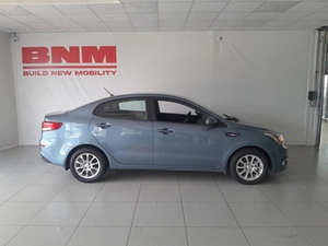 Седан 2 дв. Kia Rio 2015 года, 1065000 рублей, Смоленск