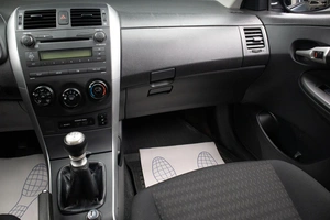 Седан Toyota Corolla 2010 года, 739000 рублей, Оренбург