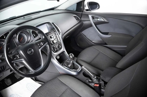 Хетчбэк Opel Astra GTC 2012 года, 779000 рублей, Пермь