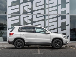 Внедорожник Volkswagen Tiguan 2013 года, 1020000 рублей, Краснодар