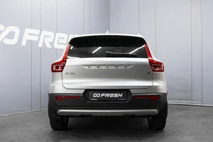 Внедорожник Volvo XC40 2018 года, 2550000 рублей, Омск
