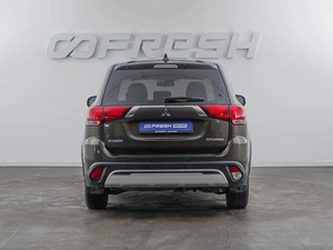 Внедорожник Mitsubishi Outlander 2018 года, 1654055 рублей, Москва