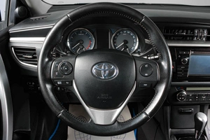 Седан Toyota Corolla 2013 года, 1699000 рублей, Тюмень