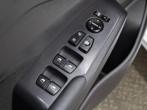 Седан Hyundai Solaris 2018 года, 1293000 рублей, Омск