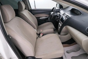 Хетчбэк Toyota Yaris 2008 года, 549000 рублей, Красноярск